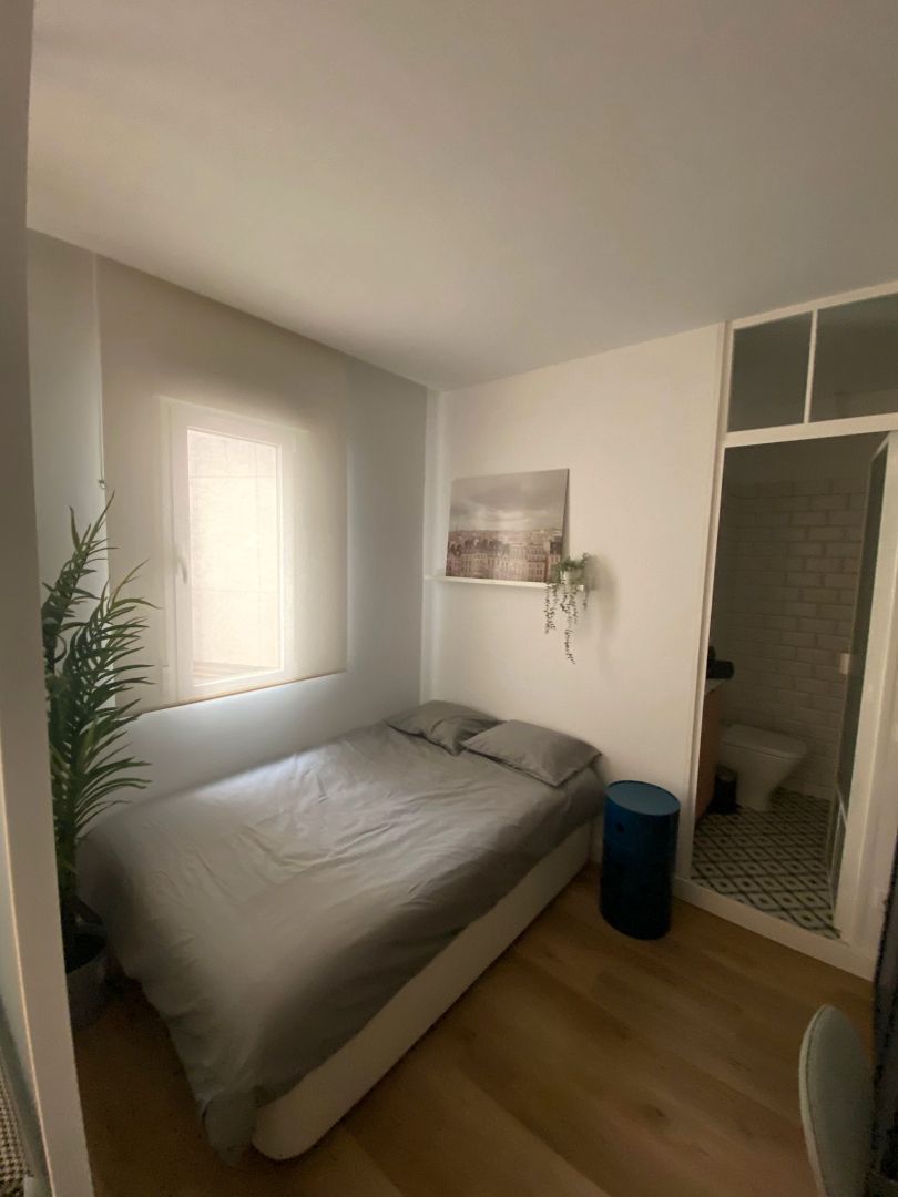 Dormitori de Estudi de lloguer en  Madrid Capital amb Aire condicionat, Moblat i Forn