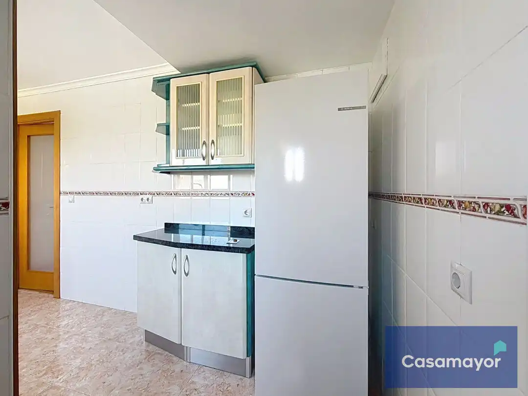 Kitchen of Flat for rent in Alicante / Alacant  with Air Conditioner, Heating and Private garden