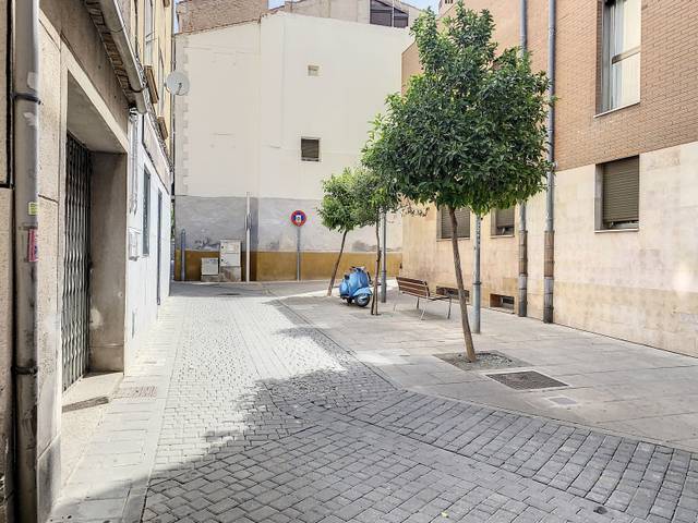Local comercial en Alquiler en Tudela - Carmen Baja en Casco Histórico