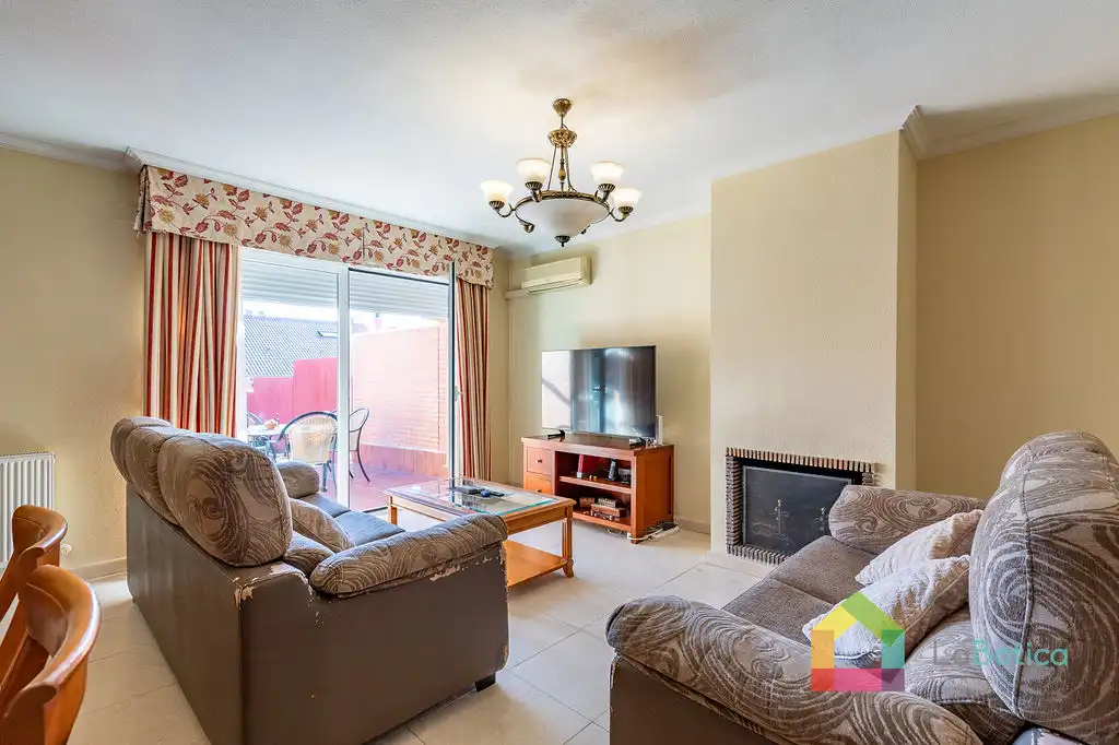 Living room of Detached homes for sale in Toledo  with Air Conditioner, Heating and Terrace
