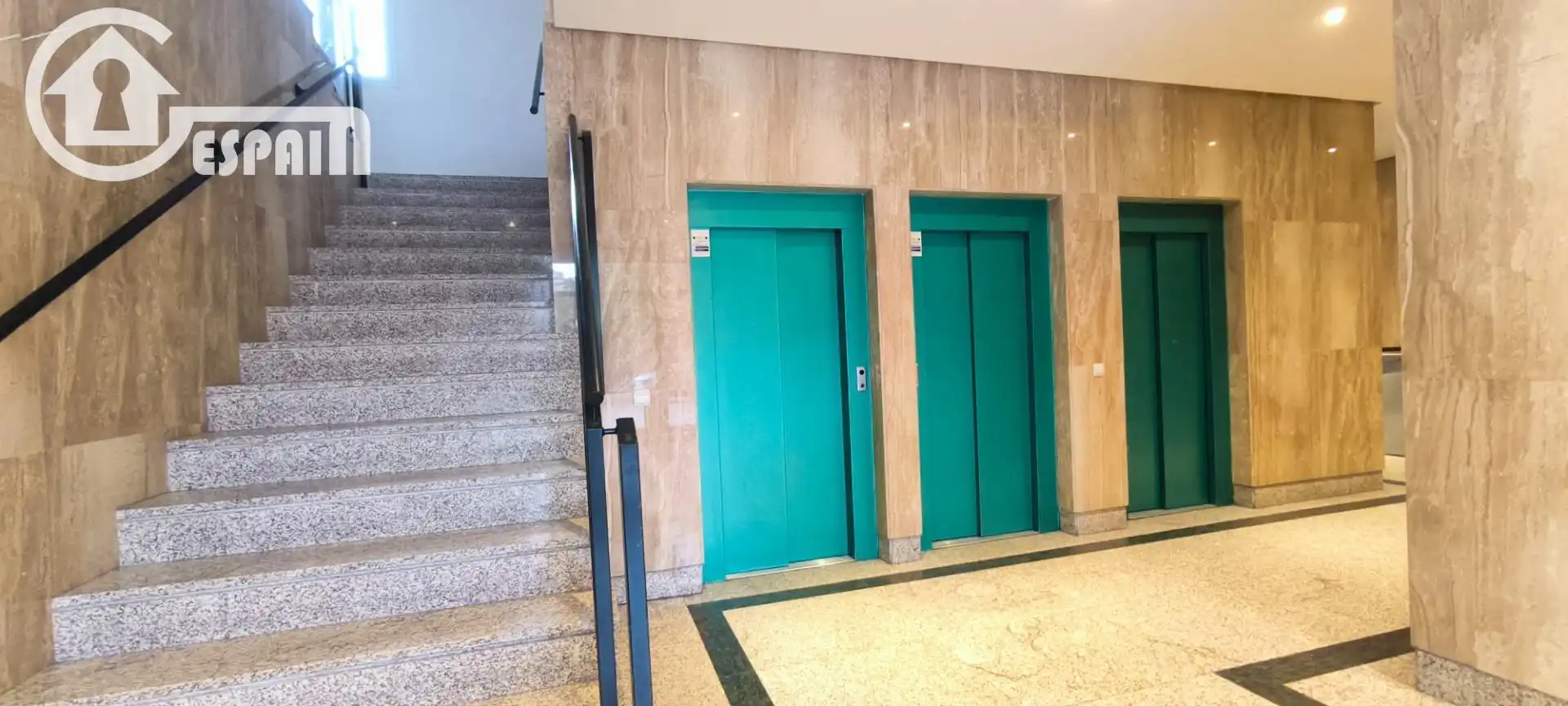 Flat for sale in Madrid  with Air Conditioner, Heating and Private garden
