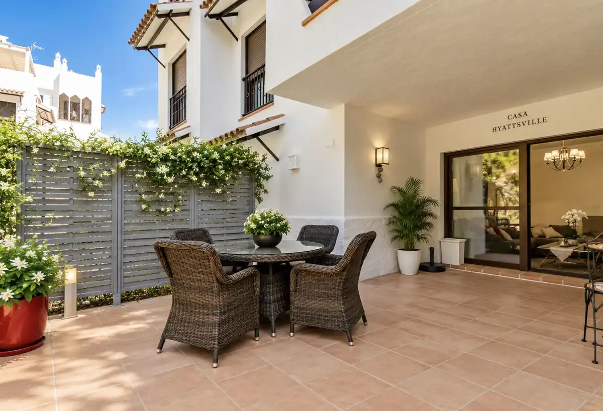 Ground floor with pool for sale in Selwo, imagen 4