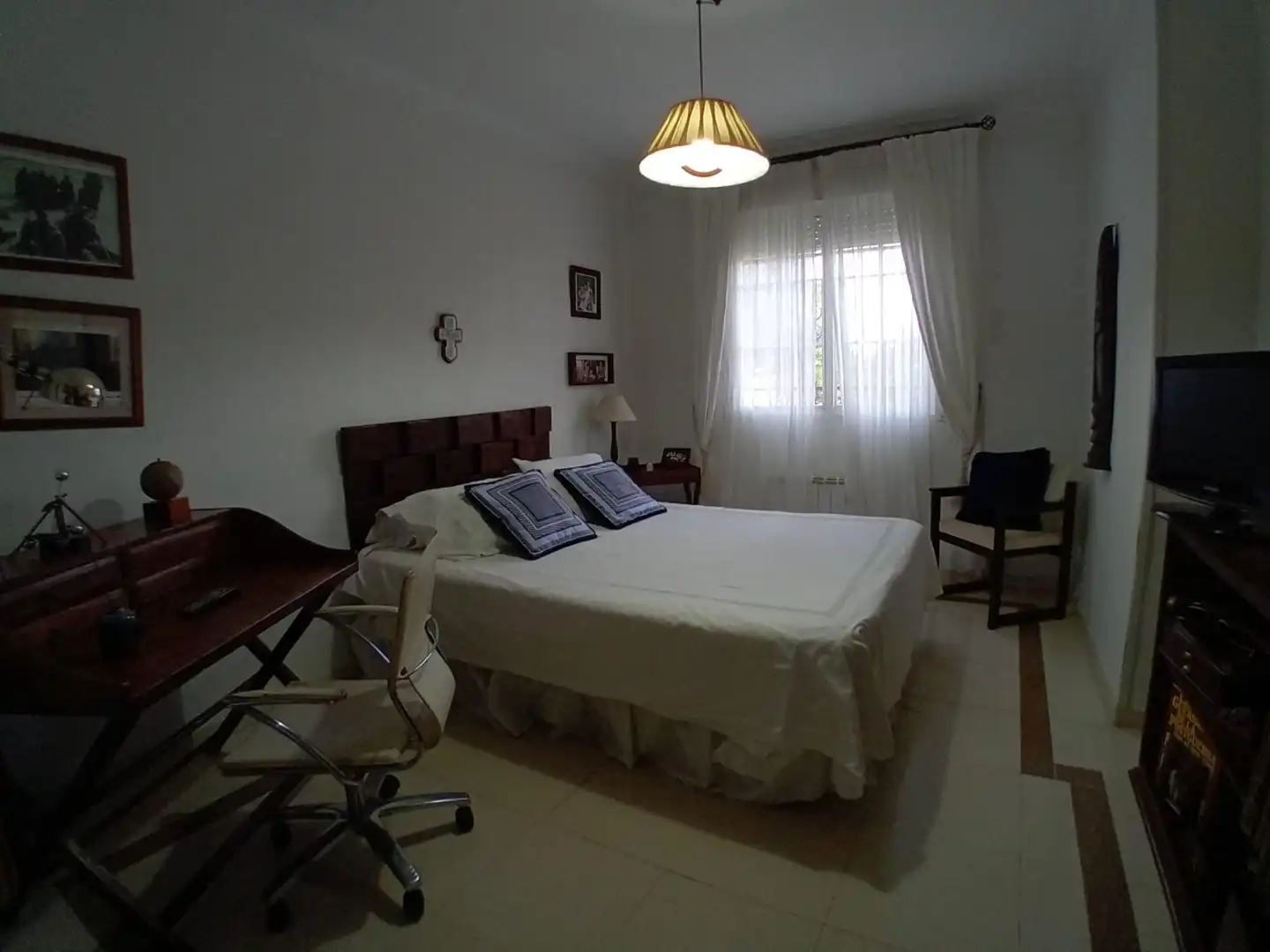 Dormitori de Casa adosada en venda en Córdoba amb Aire condicionat, Calefacció i Jardí privat