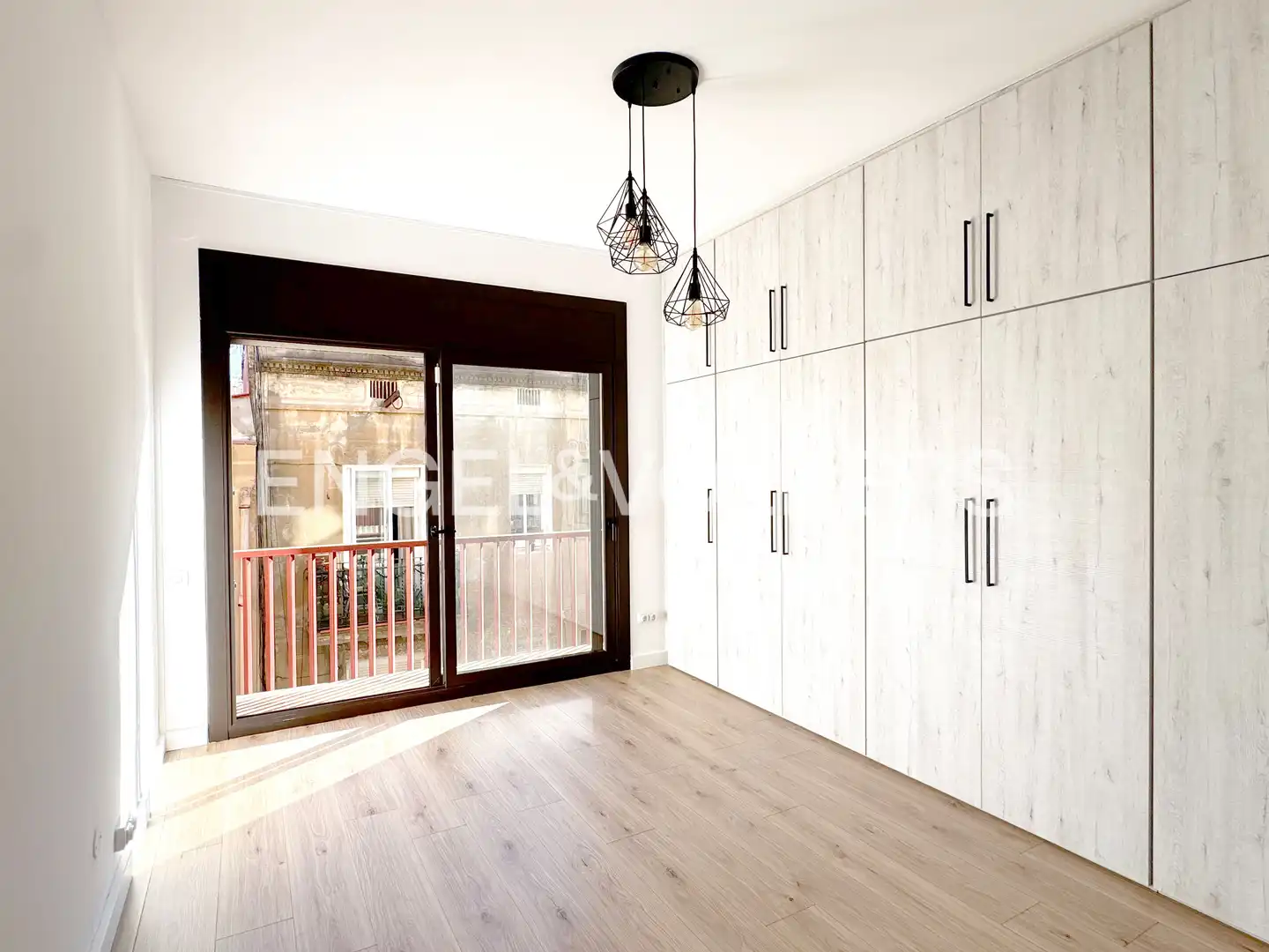 Habitación de Piso en venta en Barcelona con Aire acondicionado, Calefacción y Balcón