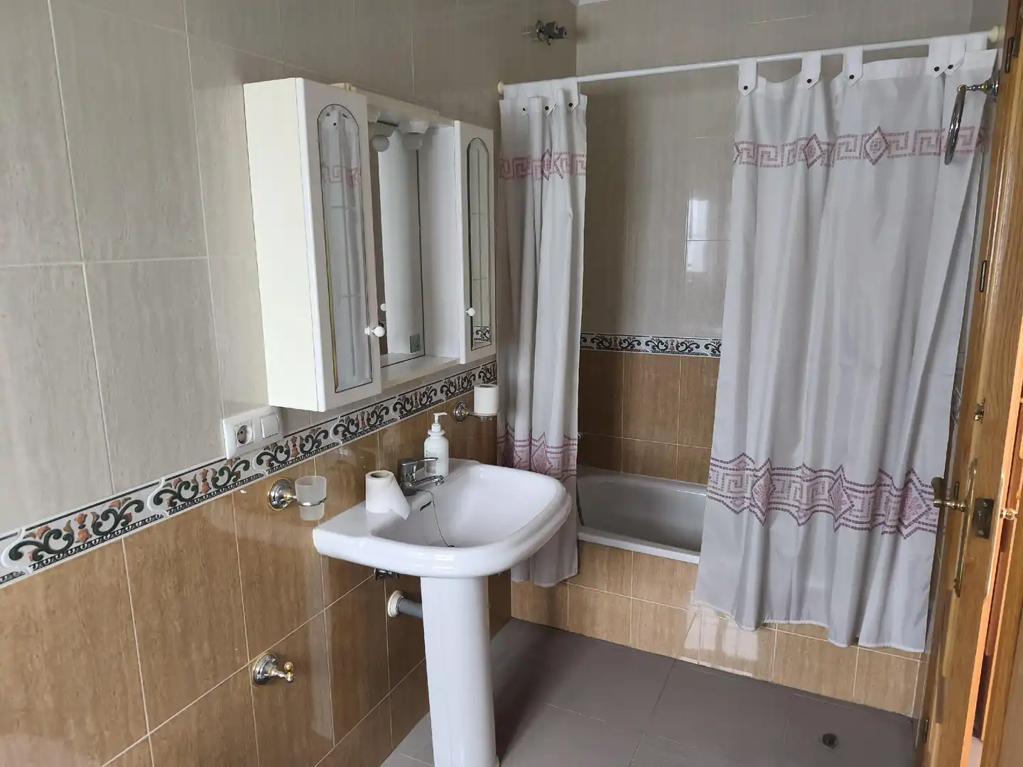 Bathroom of Apartments for sale in Andújar