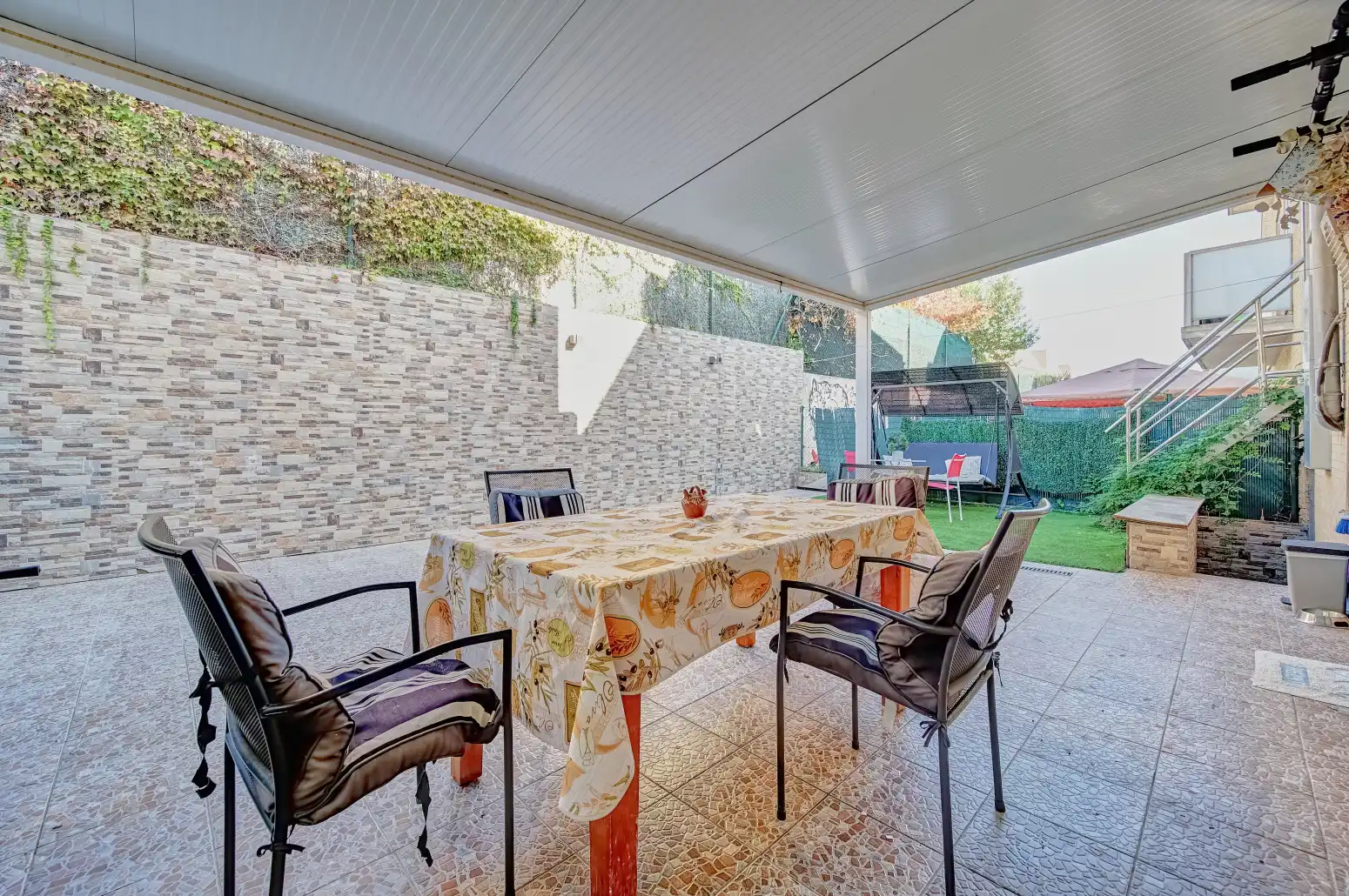 Terrace of Detached homes for sale in Beriáin, Navarra