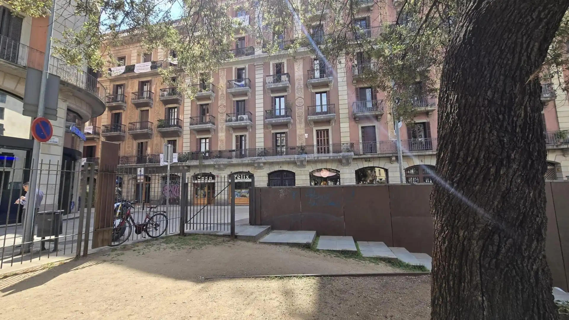 Vista exterior de Piso en venta en Barcelona con Aire acondicionado, Calefacción y Parquet