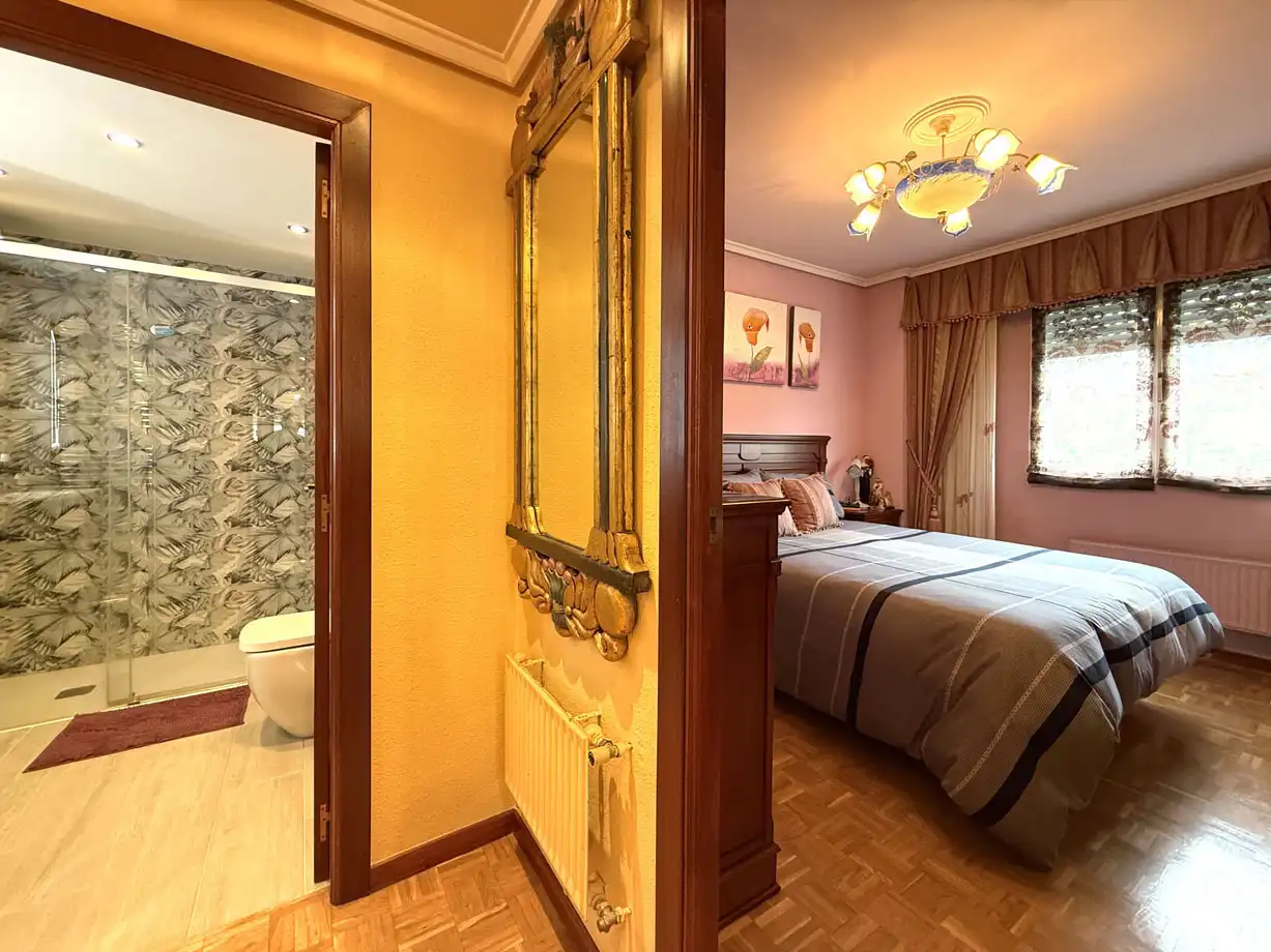 Habitación de Piso en venta en Vitoria - Gasteiz con Calefacción, Parquet y Terraza
