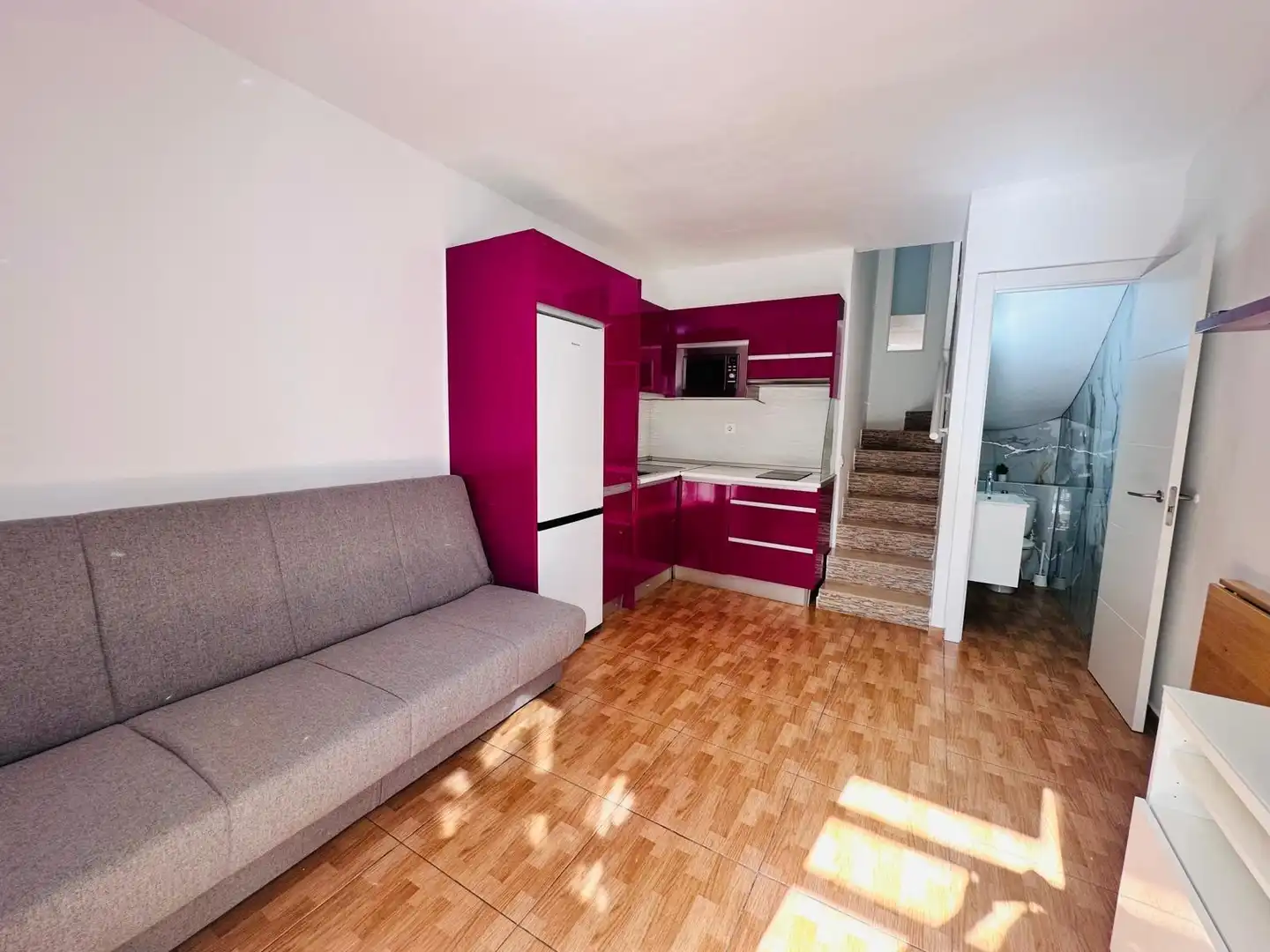 Sala d'estar de Casa o xalet de lloguer en San Bartolomé de Tirajana amb Aire condicionat, Jardí privat i Terrassa