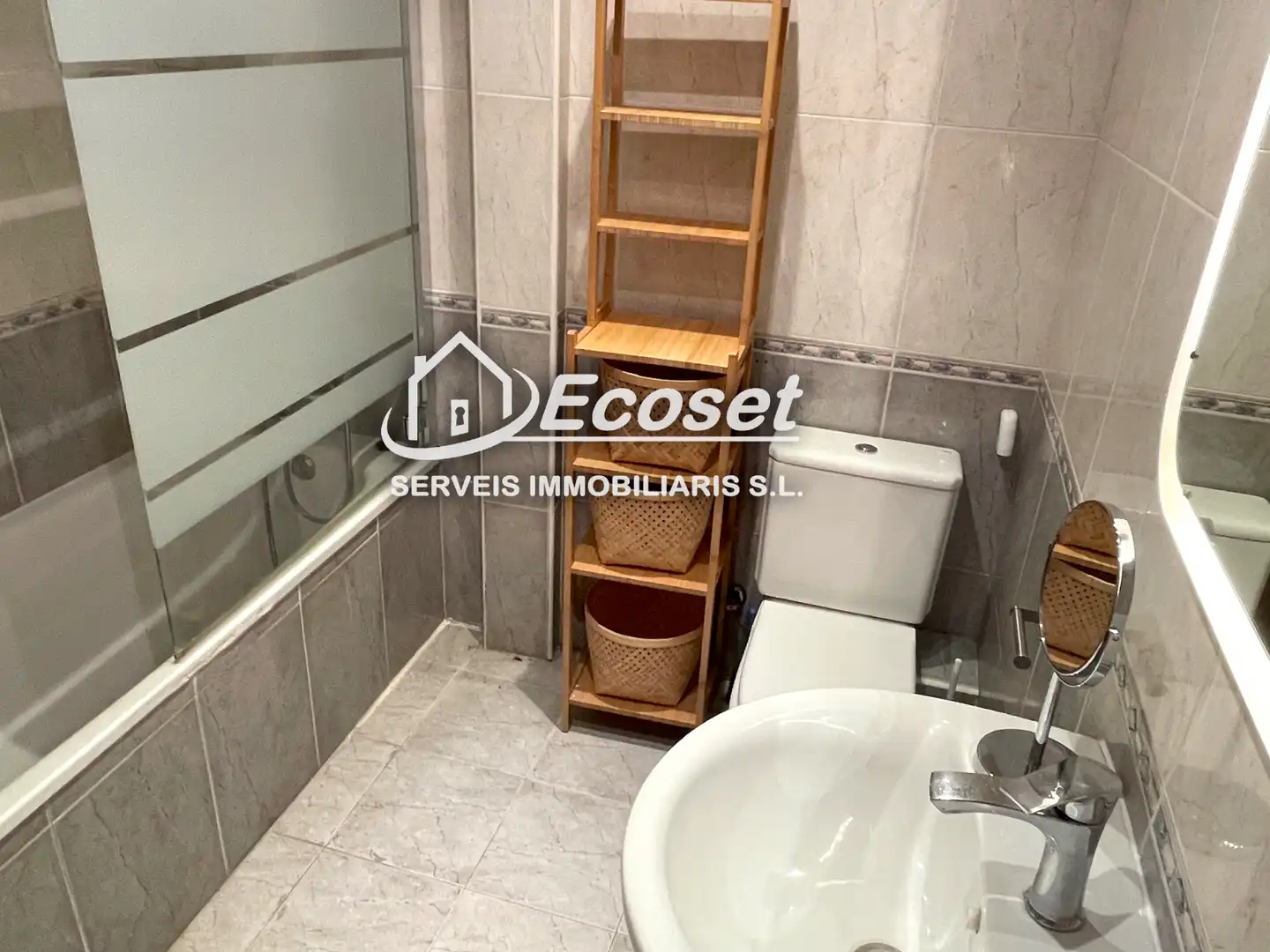 Baño de Dúplex en venta en Vallirana con Aire acondicionado, Calefacción y Horno