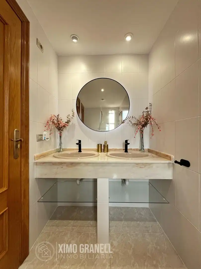 Baño de Casa adosada en venta en Almazora / Almassora con Jardín privado y Terraza