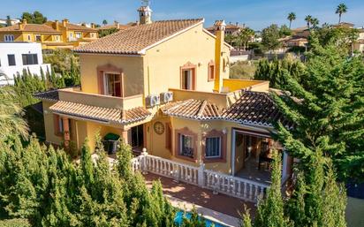 Vista exterior de Casa o xalet en venda en Calpe / Calp amb Aire condicionat, Terrassa i Piscina