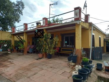 Casa rústica amb piscina en venda a Periurbano Norte