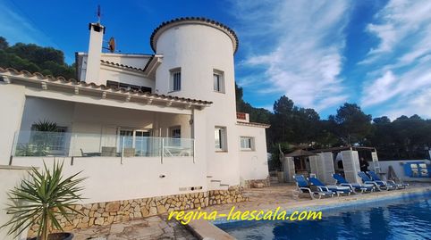 Impresionante Casa con Piscina con vistas al Mar.
