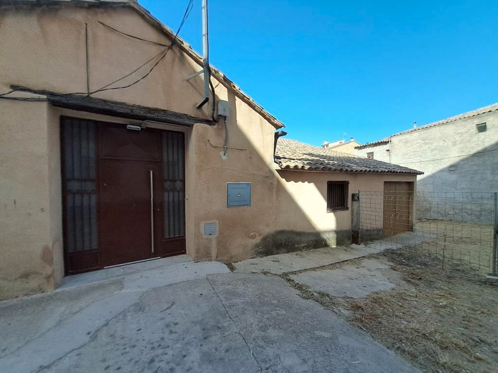 Vista exterior de Casa adosada en venta en Valderrobres con Calefacción, Horno y Lavadora