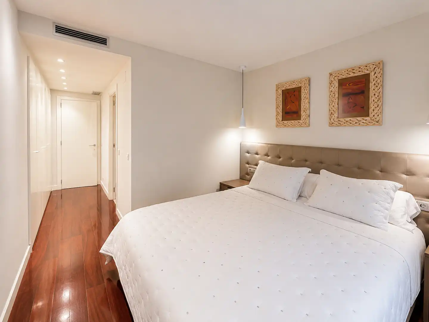 Appartamento con terrazza in vendita a Carrer de París, imagen 5