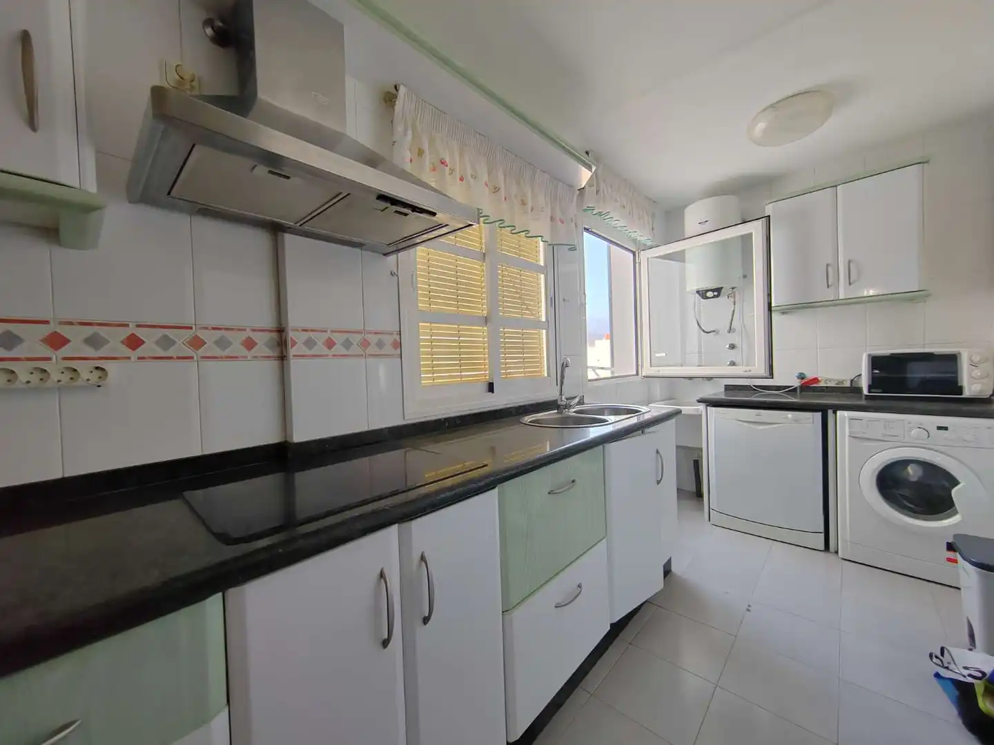 Apartamento con ascensor en venta en Torre del Mar, imagen 9
