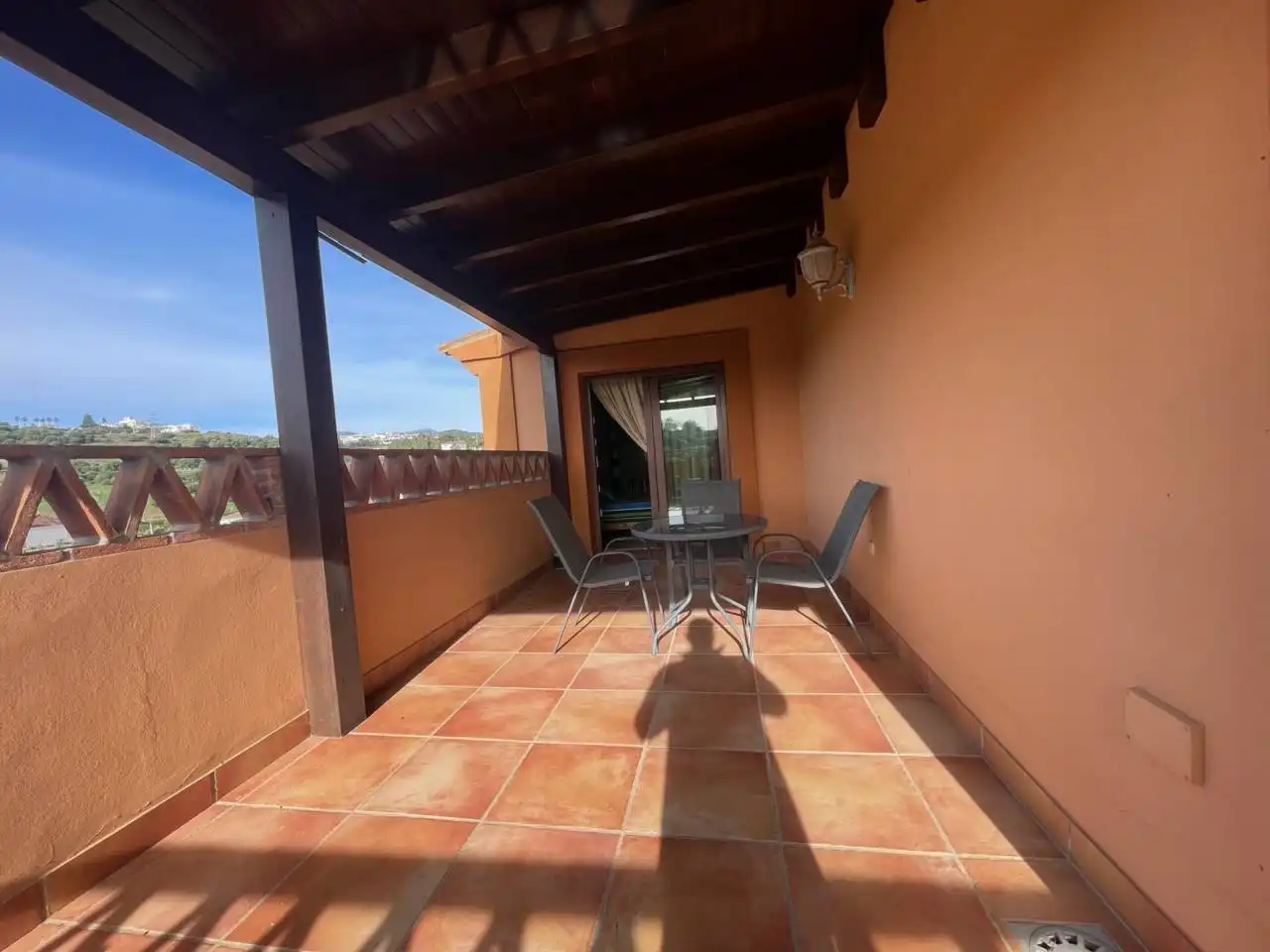 Terrassa de Finca rústica en venda en Estepona amb Aire condicionat, Calefacció i Jardí privat