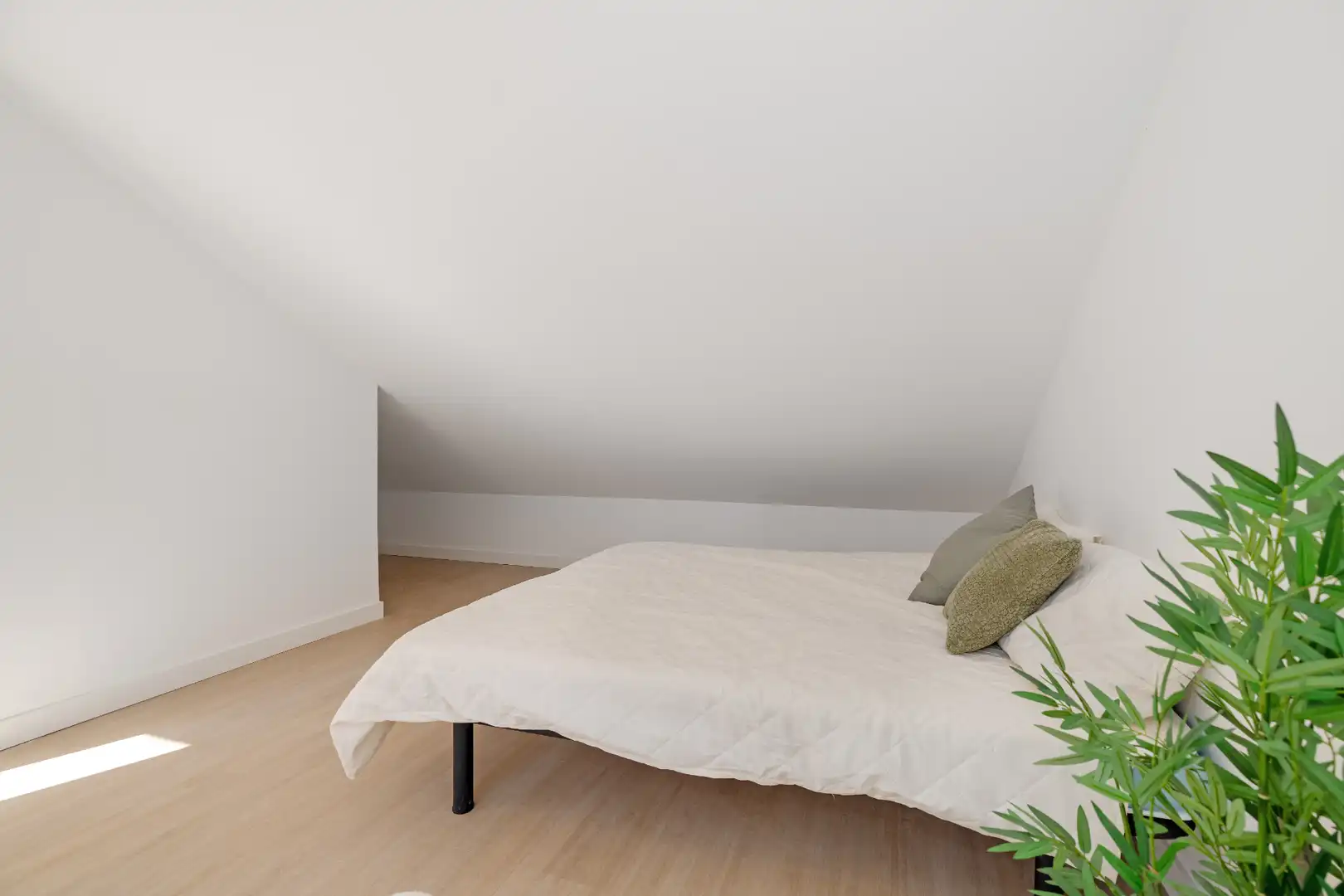Schlafzimmer von Dachboden zum Verkauf in Málaga mit Klimaanlage, Heizung und Terrasse
