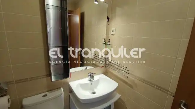 Bathroom of Flat for rent in Madrid  with Swimming Pool, Furnished and Washing machine