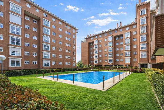 Piso en Venta en Calle Burguete en Las Tablas