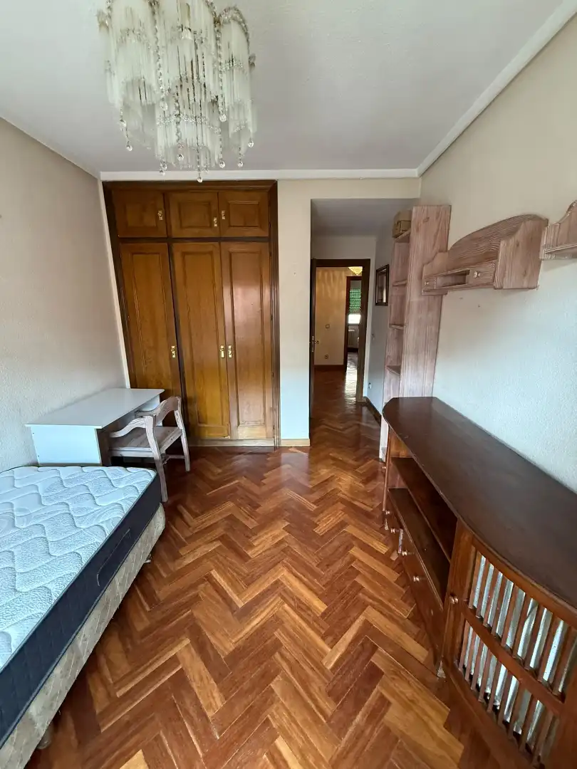 Schlafzimmer von Wohnung zur Miete in Madrid mit Heizung, Terrasse und Möbliert
