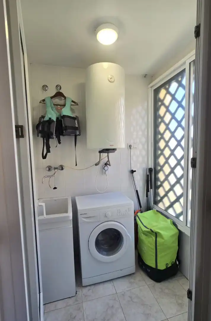 Baño de Piso de alquiler en Fuengirola con Aire acondicionado, Calefacción y Terraza