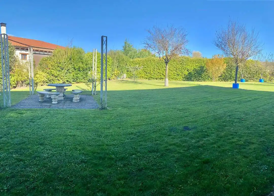 Jardí de Casa o xalet en venda en Vitoria - Gasteiz amb Calefacció, Jardí privat i Terrassa