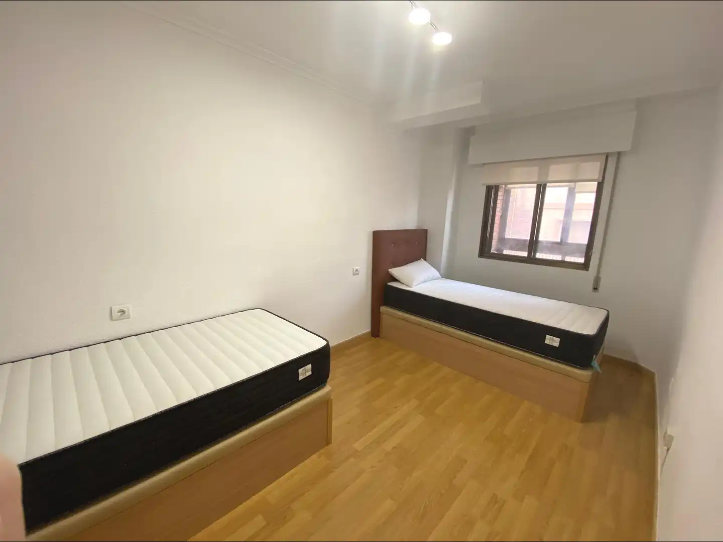 Habitación de Piso de alquiler en Alicante / Alacant con Aire acondicionado, Amueblado y Balcón
