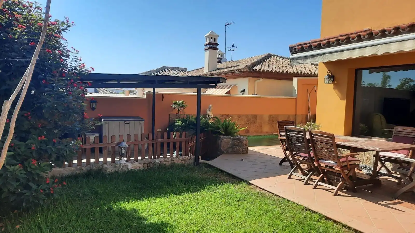 Jardí de Casa adosada en venda en El Puerto de Santa María amb Aire condicionat, Jardí privat i Terrassa