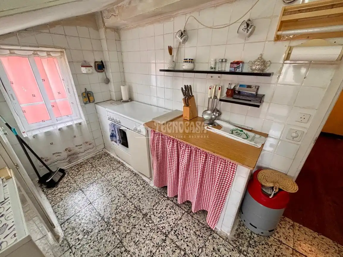 Cuina de Pis en venda en El Astillero   amb Parquet