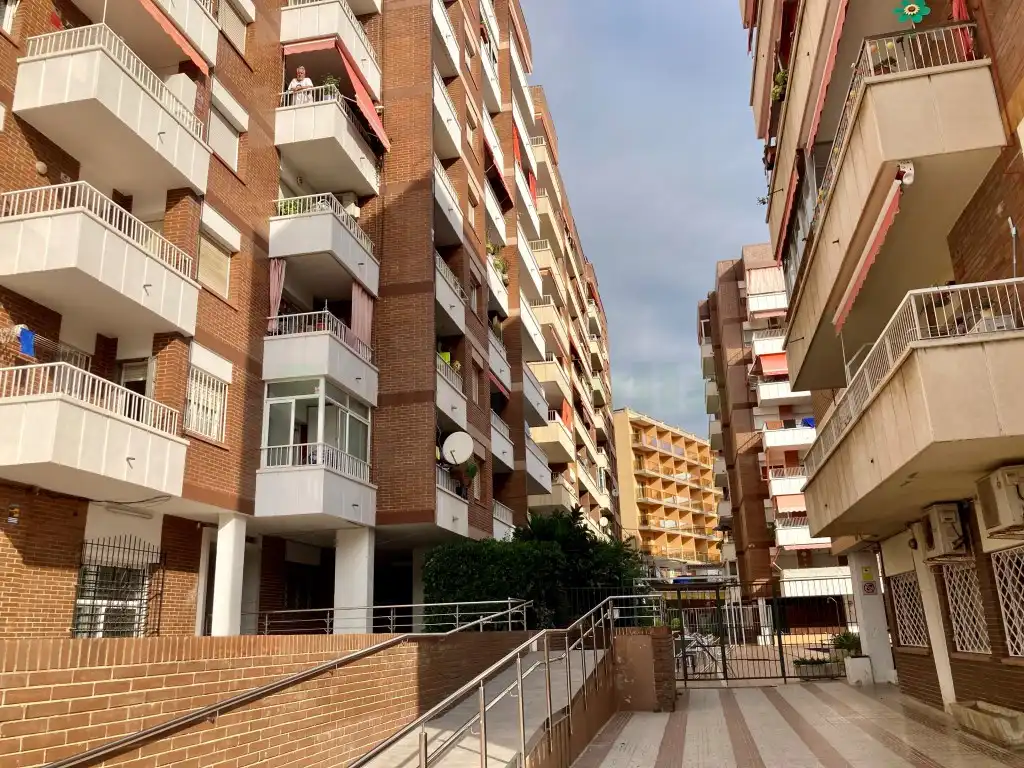 Vista exterior de Traster en venda en Calella