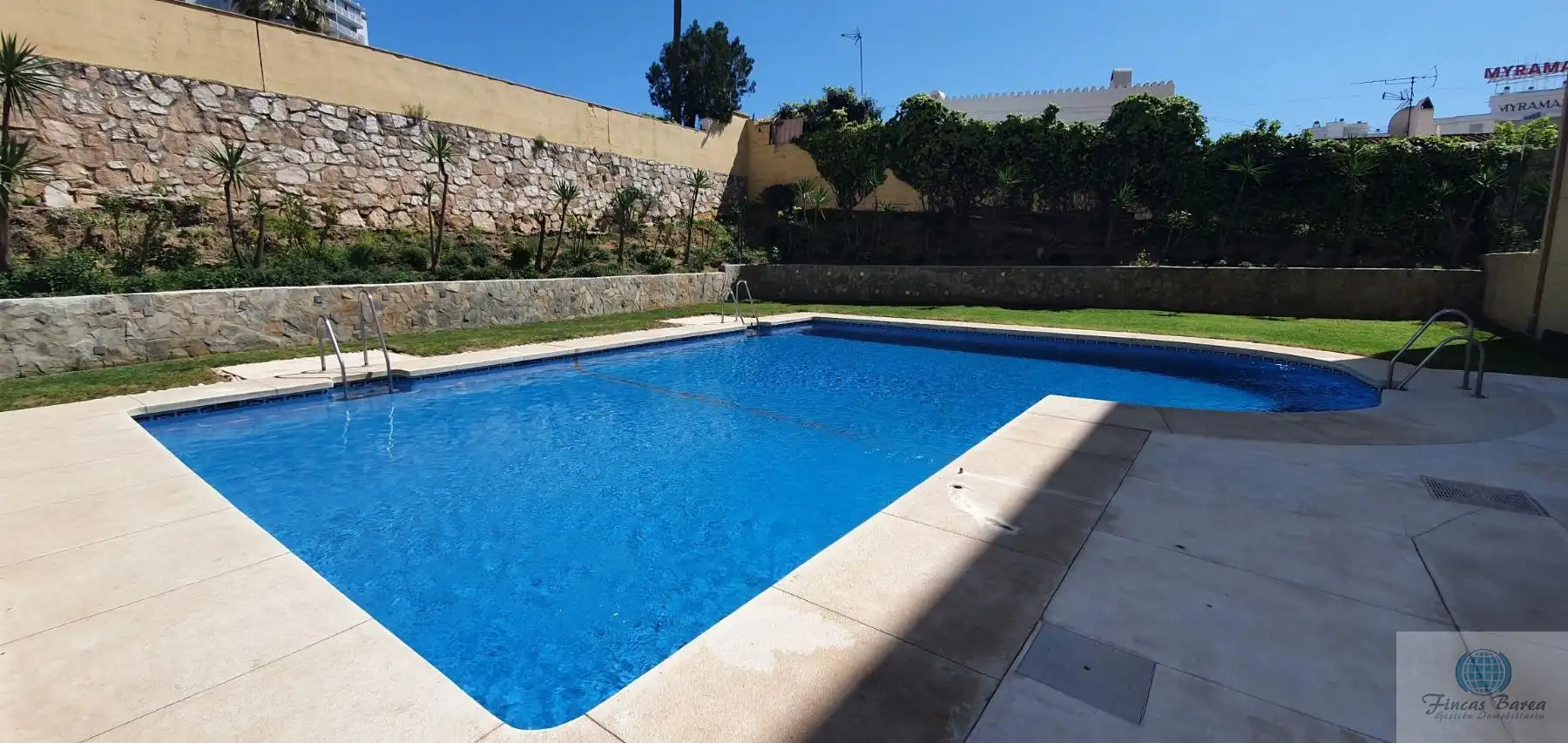 Piso con piscina en venta en Rio Vinuela, imagen 2