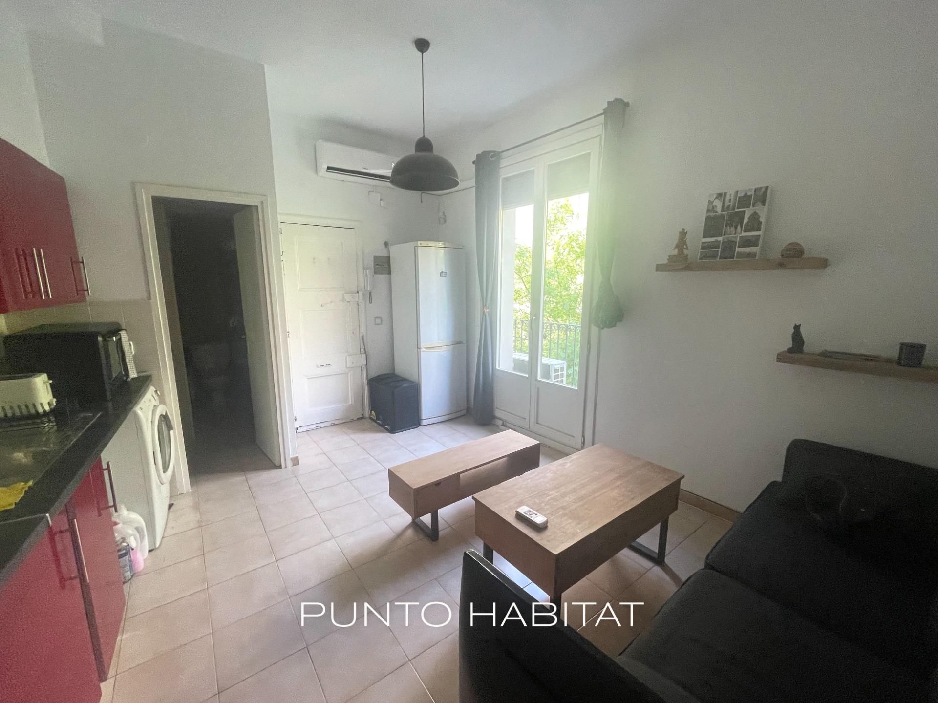 Living room of Flat for sale in  Barcelona Capital  with Air Conditioner, Heating and Balcony