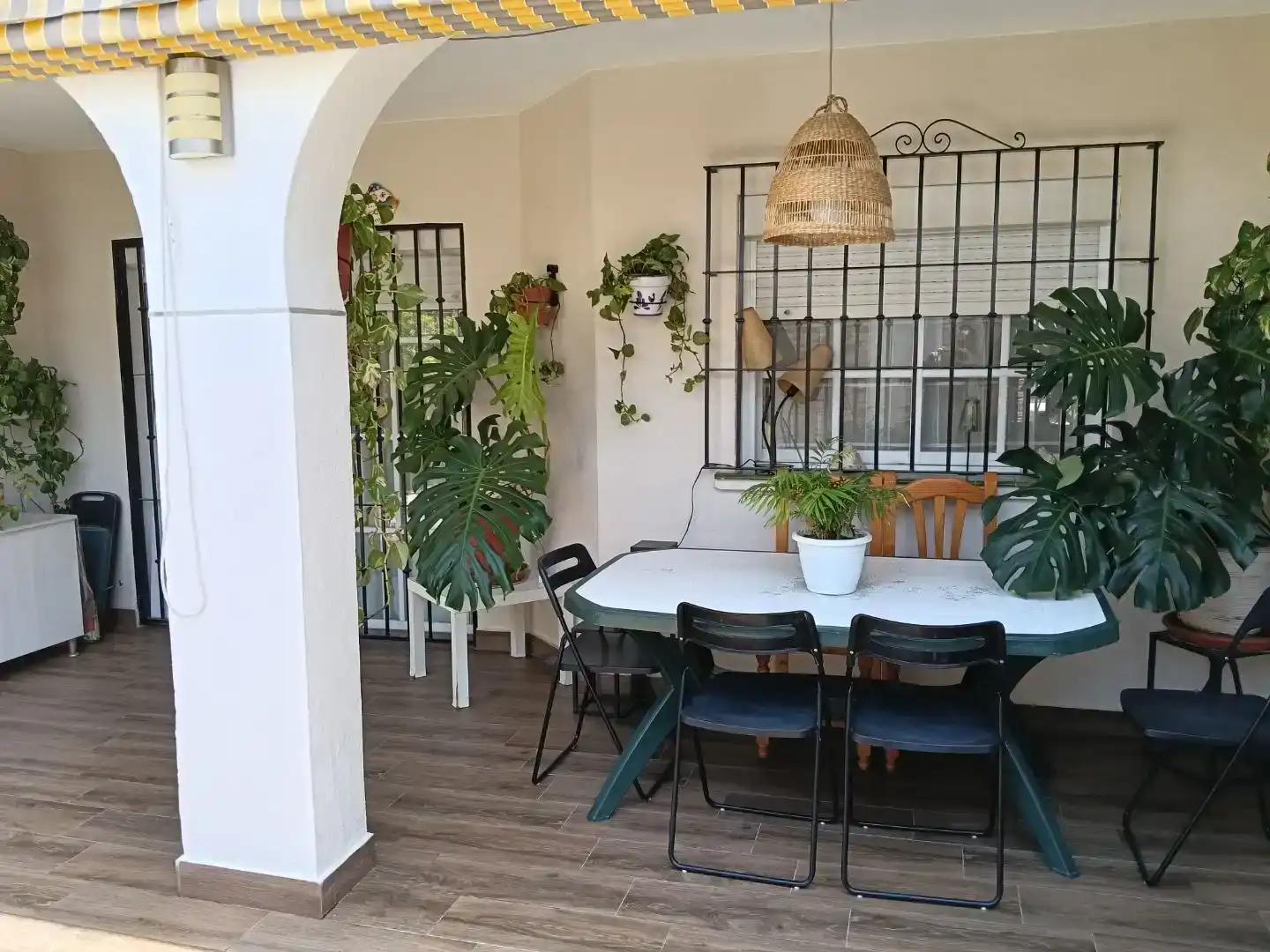 Menjador de Casa adosada en venda en Torremolinos amb Balcó