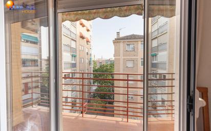 Bedroom of Flat for sale in  Granada Capital  with Terrace and Balcony