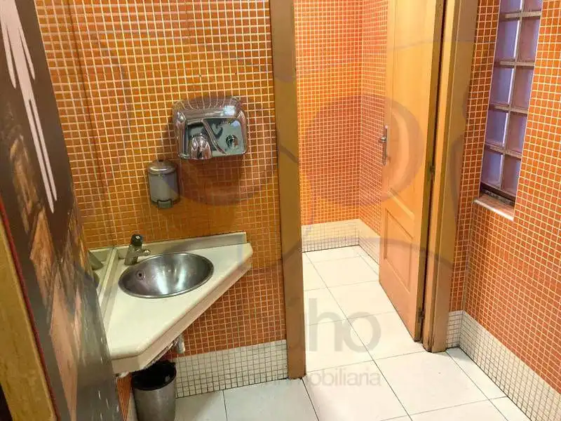 Local comercial en traspàs a Centro, imagen 9