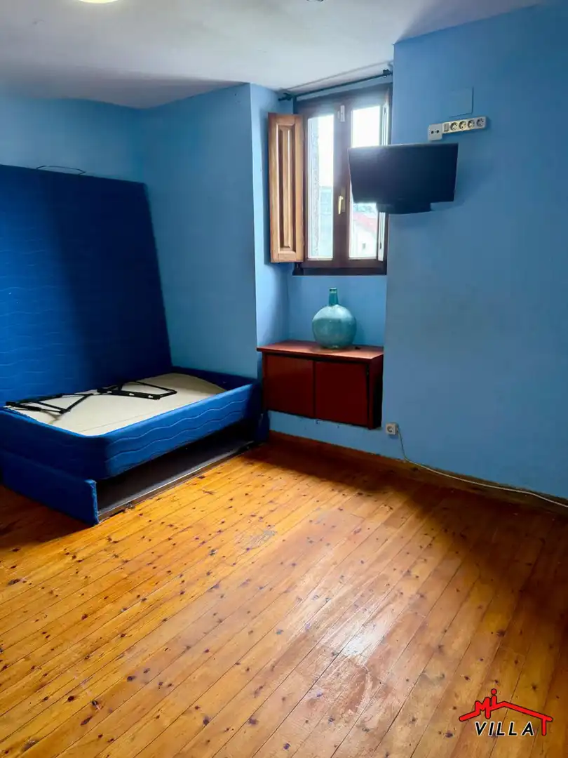 Dormitori de Casa adosada en venda en Solórzano amb Terrassa i Traster