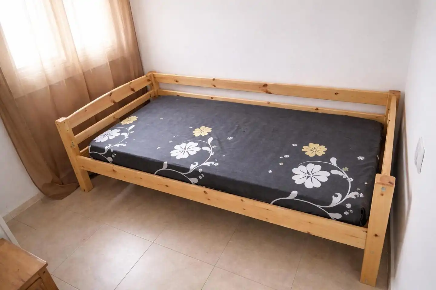 Bedroom of Ground floor for sale in Barcelona