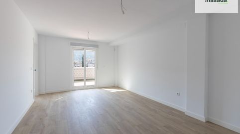 Foto 3 de Piso en venta en Calle de María Pinet, 25, Cenes de la Vega, Granada