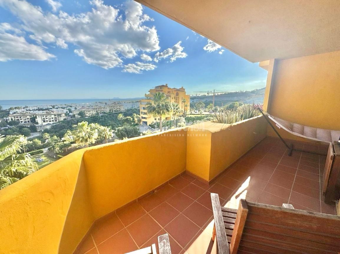 Flat for sale in La Concha - Resina Golf, Selwo, Estepona