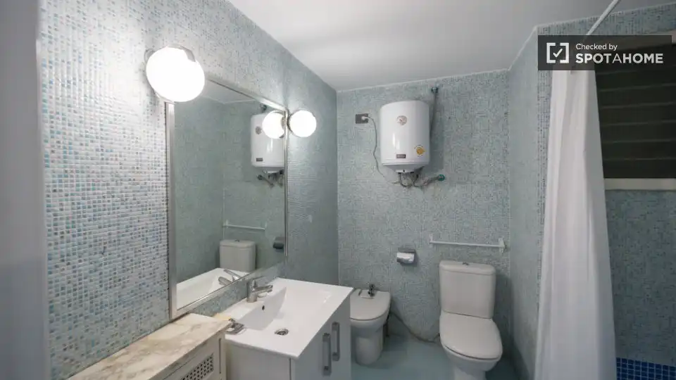 Wohnung mit Terrasse zur Miete in Quatre Carreres, imagen 7
