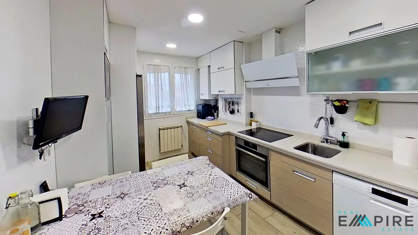 Cocina de Dúplex en venta en Parla con Aire acondicionado, Calefacción y Terraza
