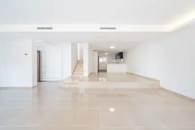 Casa a schiera con terrazza in vendita a Calle Salvador Dali 3, imagen 4