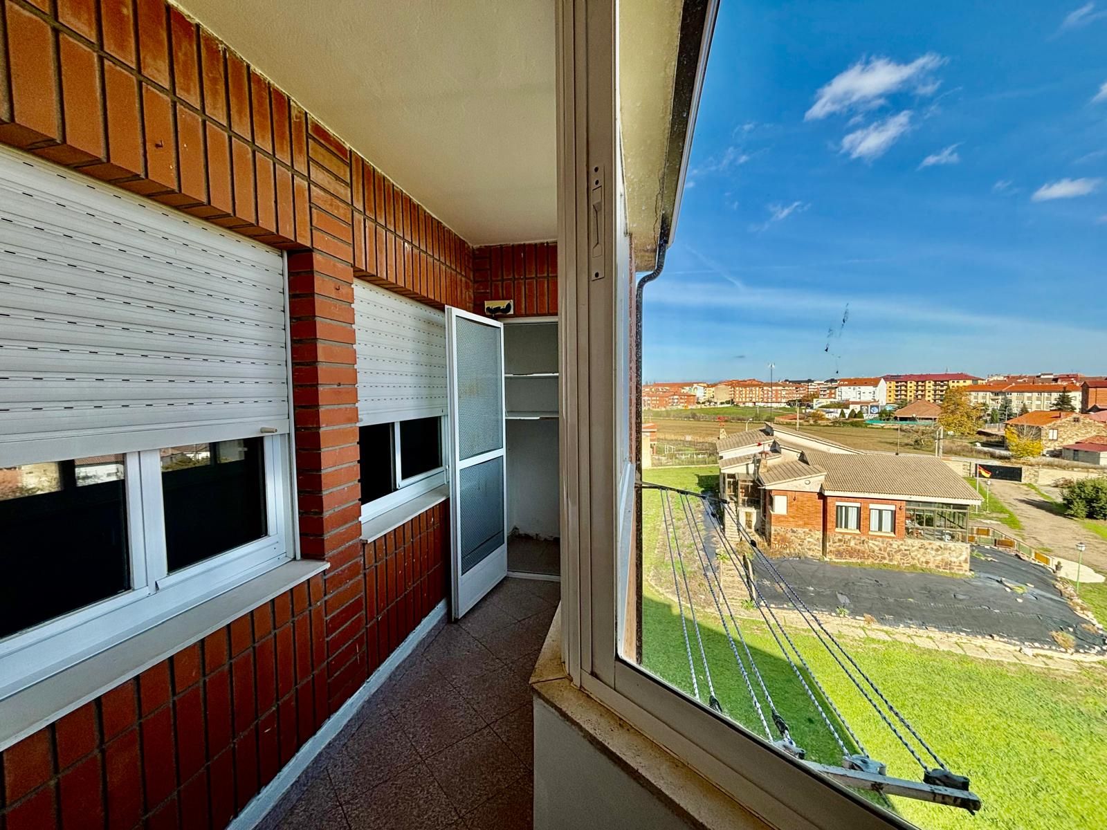 Terrassa de Àtic en venda en La Bañeza  amb Calefacció, Parquet i Terrassa