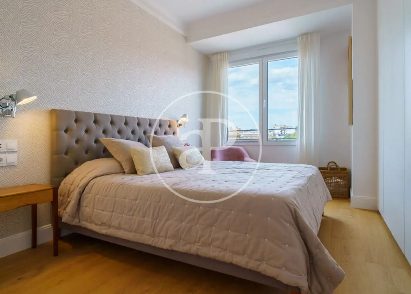 Bedroom of Flat for rent in Madrid  with Air Conditioner, Heating and Furnished