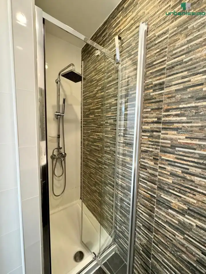 Bathroom of Apartments for sale in Madrid  with Air Conditioner