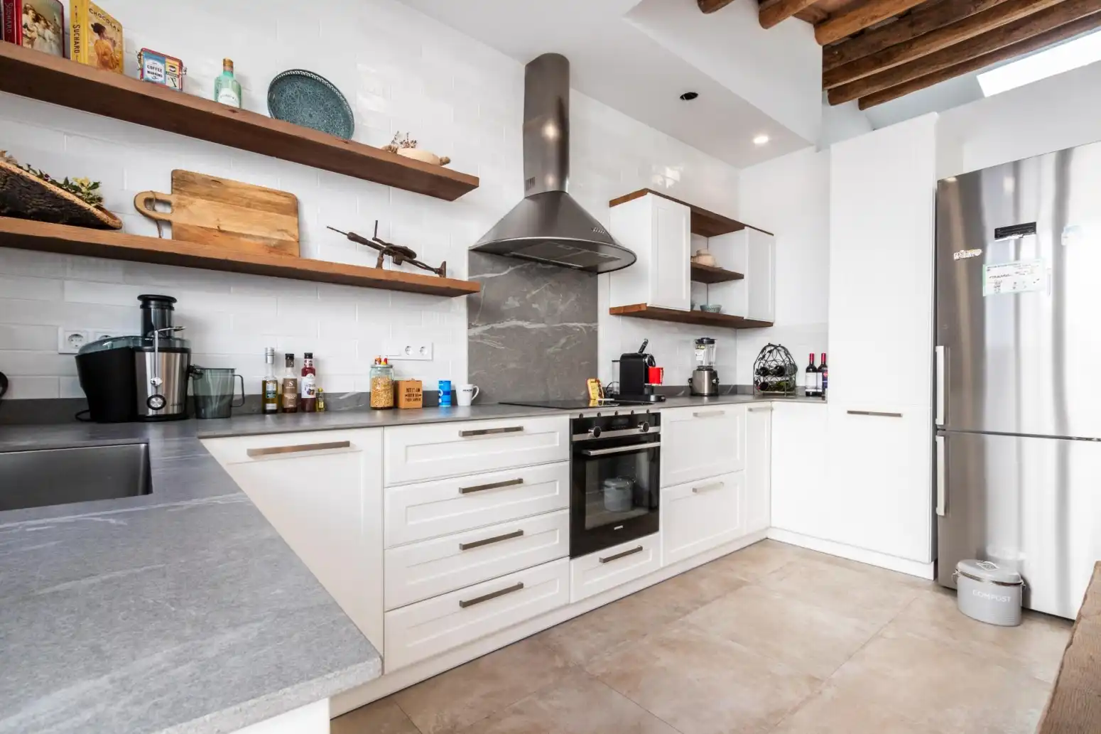 Kitchen of Houses for sale in Terrassa  with Air Conditioner, Heating and Terrace