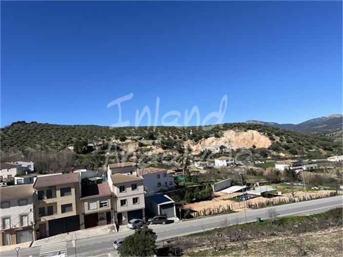 Casa adosada en venda en Castillo de Locubín amb Terrassa i Internet