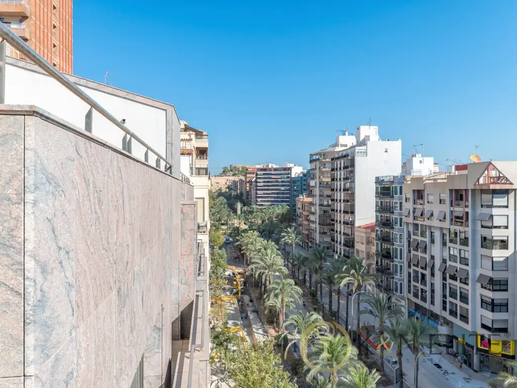 Vista exterior de Pis de lloguer en Alicante / Alacant amb Aire condicionat i Terrassa